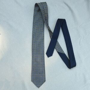 Elegant Blue and Gold Patterned Tie